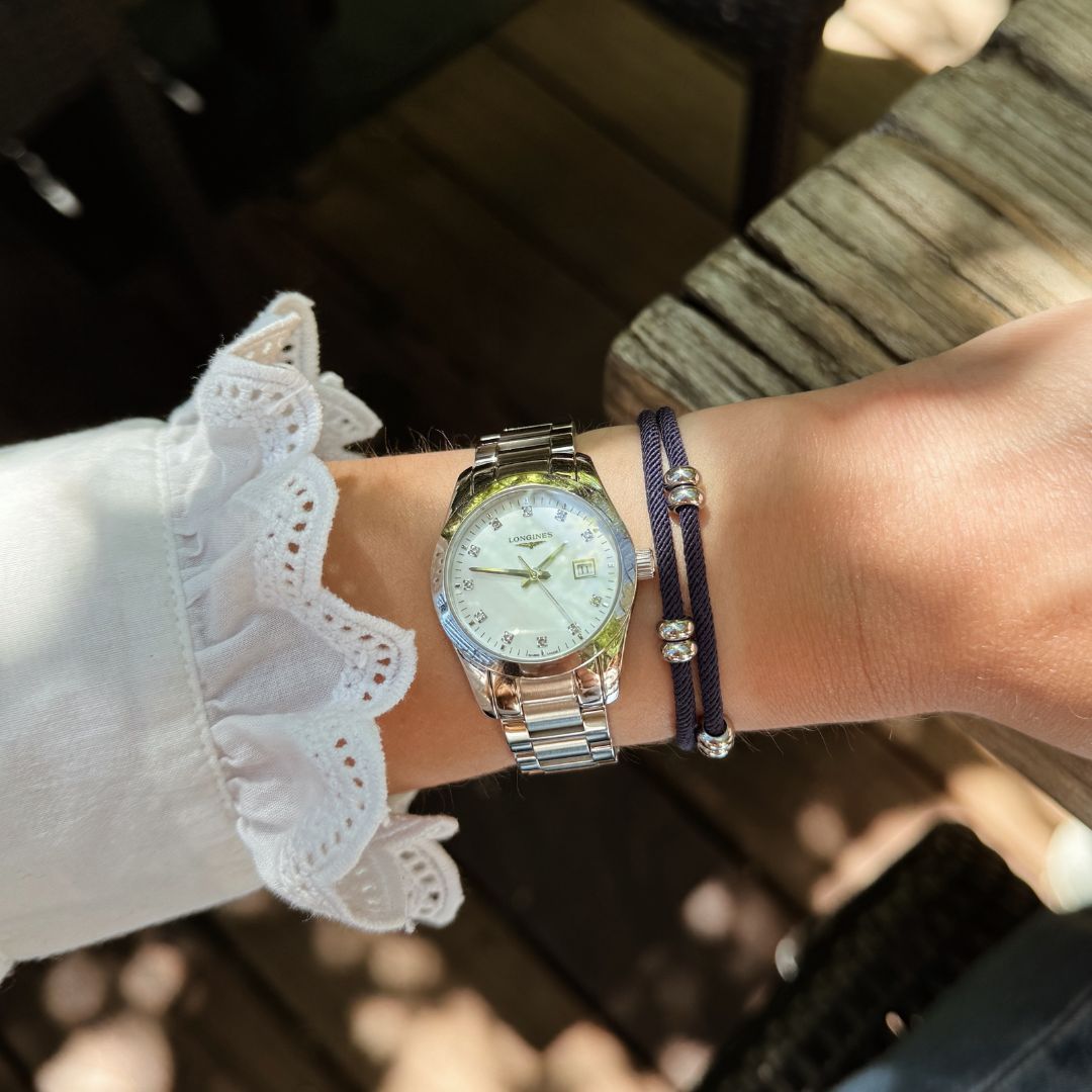 Bracelet cordon et modernité