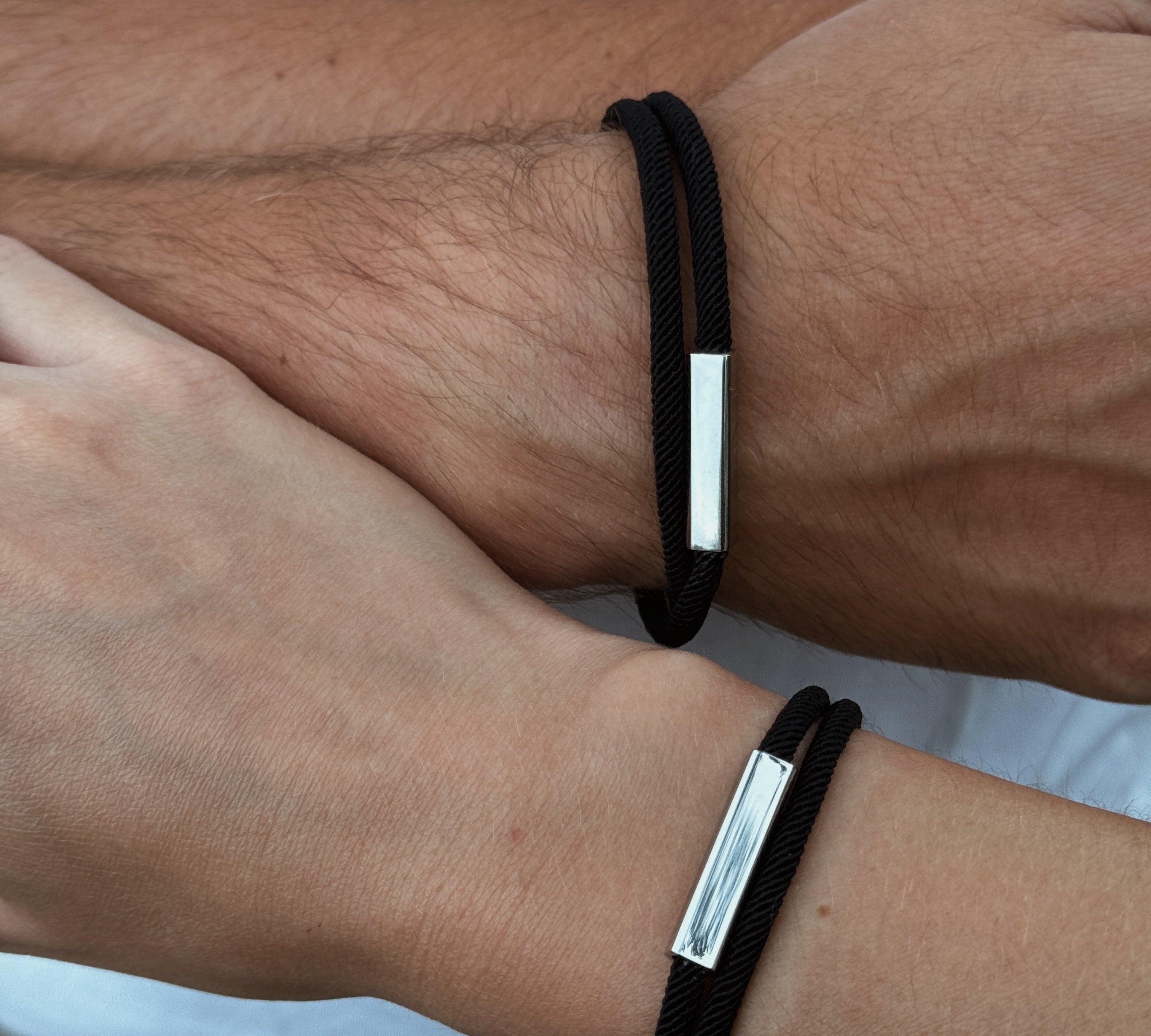 bracelets pour couple cadeau idéal à porter en commun pour sceller son amour