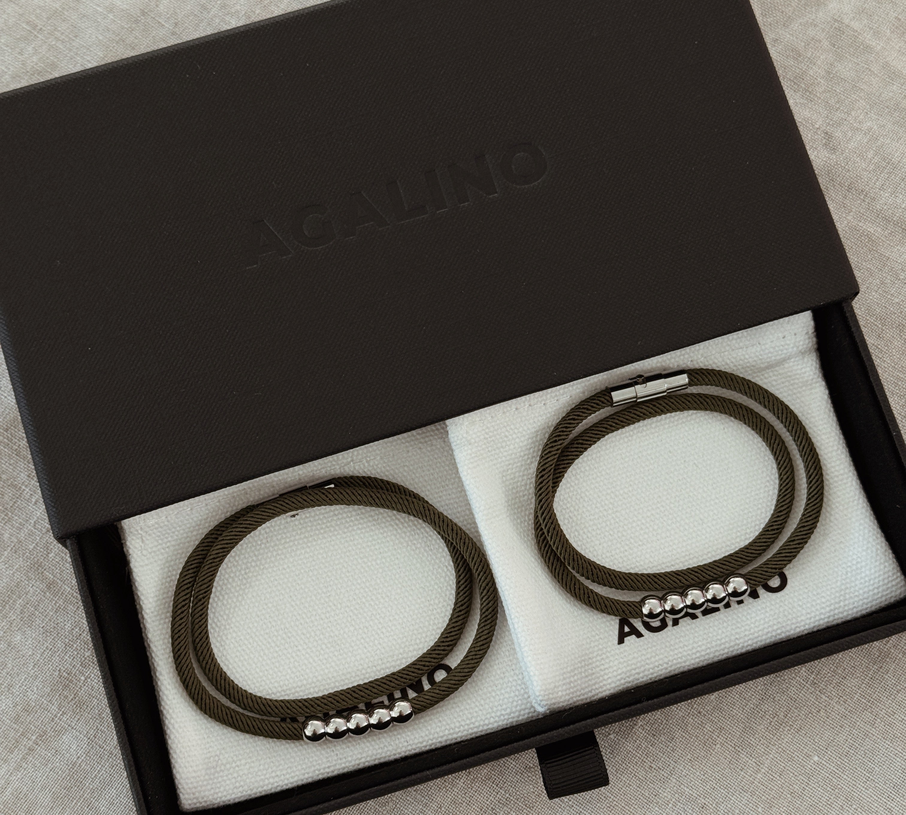 coffret de bracelets communs prêt à offrir