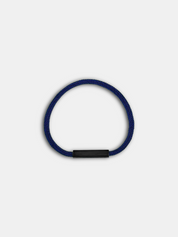 Bracelet cordon Essential Bleu Nuit fermoir noir fin et discret - Bijou seconde peau AGALINO