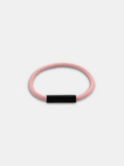 Détail du bracelet cordon Essential Rose Poudré fermoir noir waterproof - Bijou artisanal AGALINO