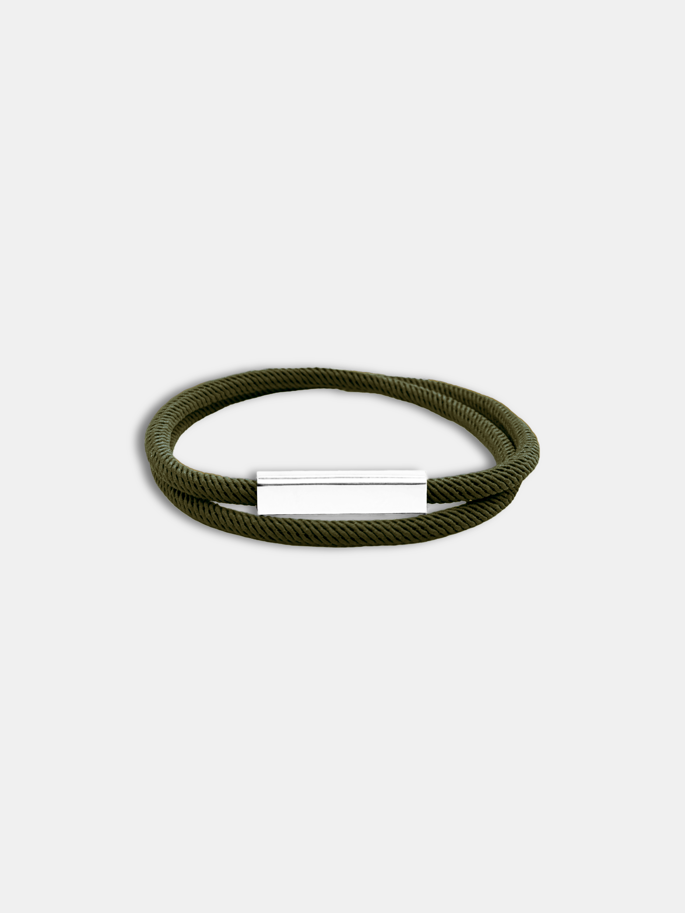 Détail du bracelet cordon Link Kaki fermoir argenté waterproof - Bijou artisanal AGALINO
