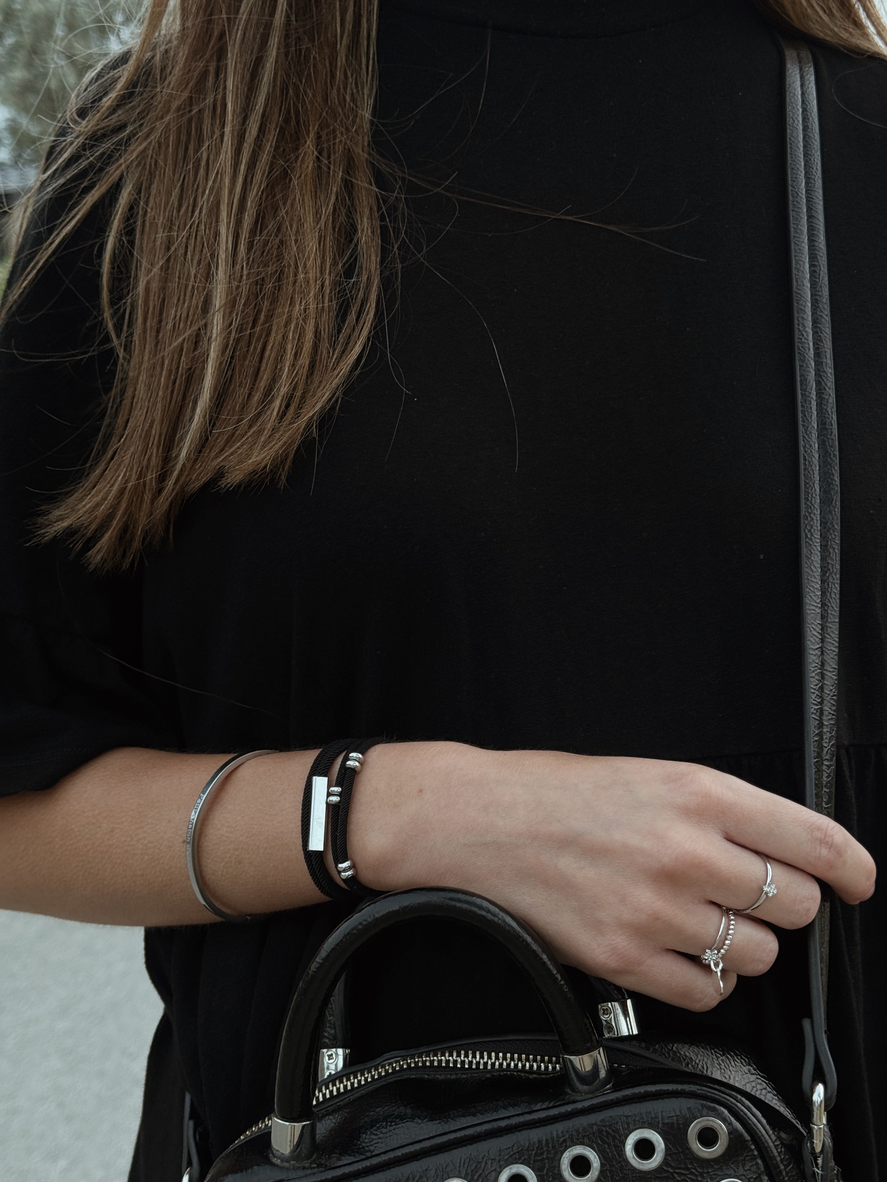 bracelet cordon noir modèle LINK marque AGALINO