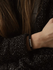 bracelet cordon noir modèle Five Noir de AGALINO fabriqué en Provence 