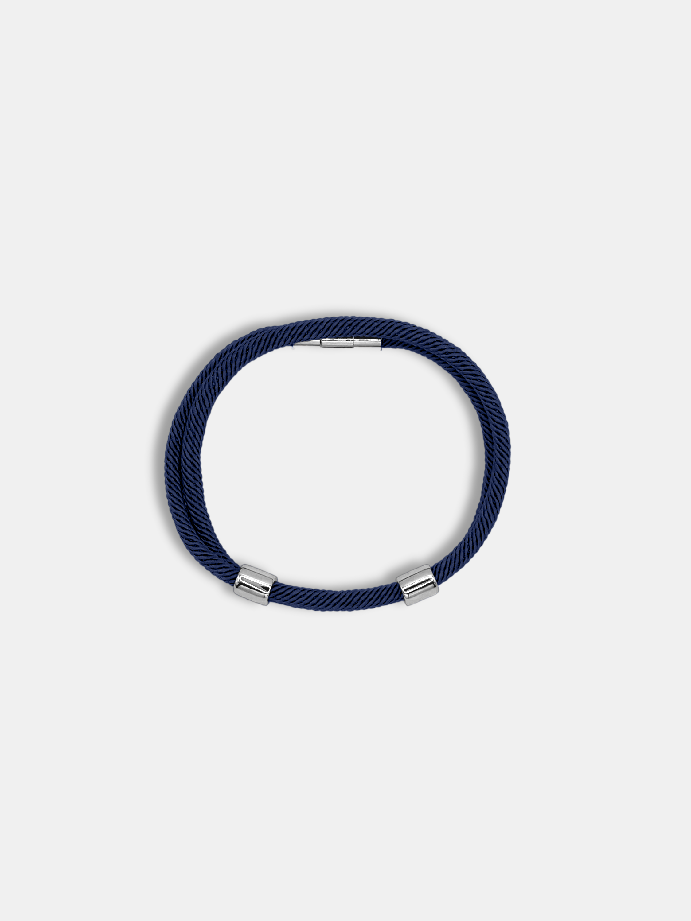 Bracelet cordon Timeless Bleu Nuit avec fermoir aimanté - Bijou minimaliste AGALINO fabriqué en France