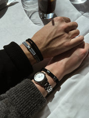 bracelet cordon couleur noir modèle timeless photo duo couple lifestyle