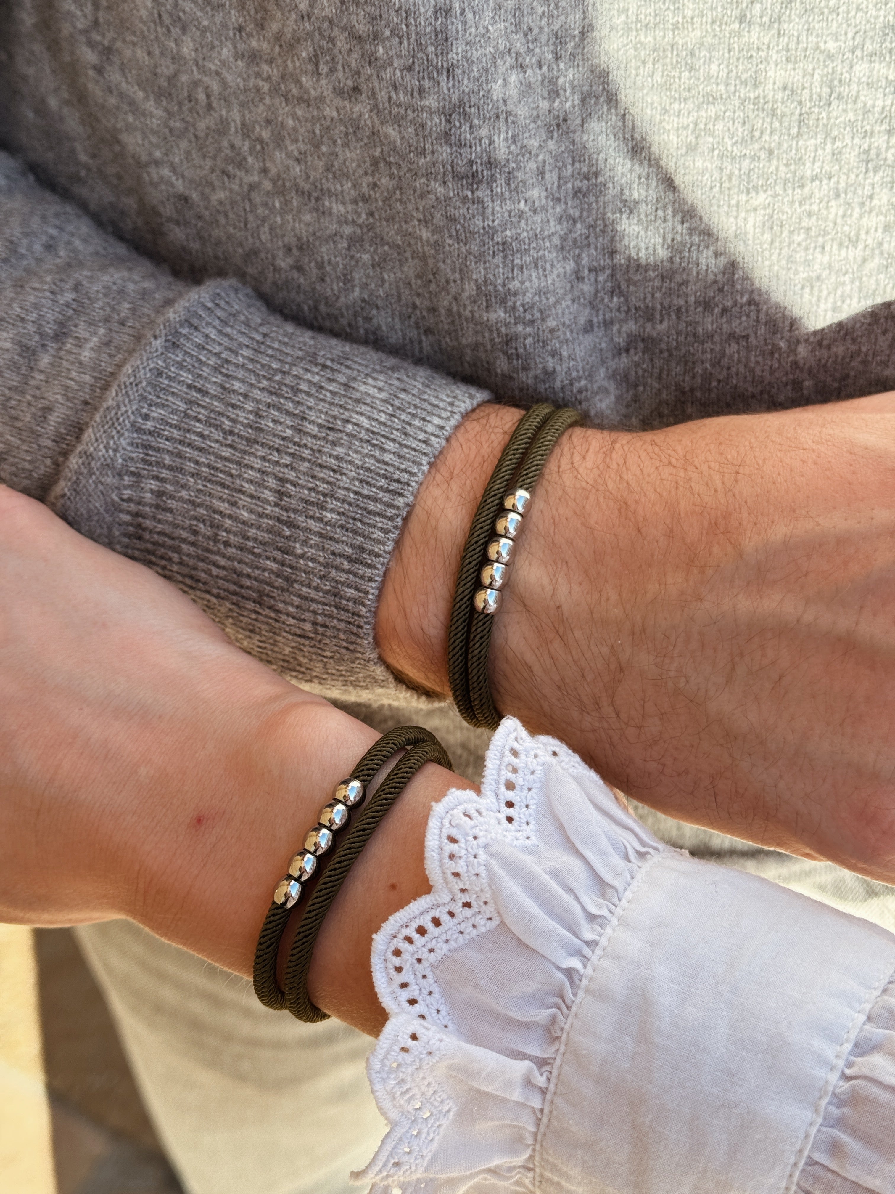 duo couple bracelets cordons assortis ensemble couleur kaki marque AGALINO